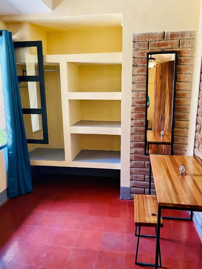 Hostal La Tortuga Booluda León Екстериор снимка