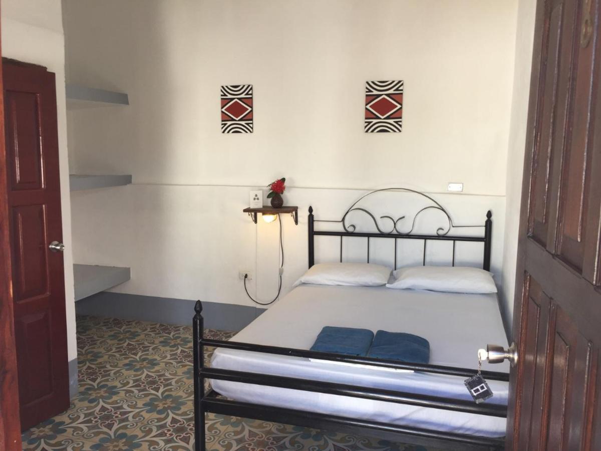 Hostal La Tortuga Booluda León Екстериор снимка